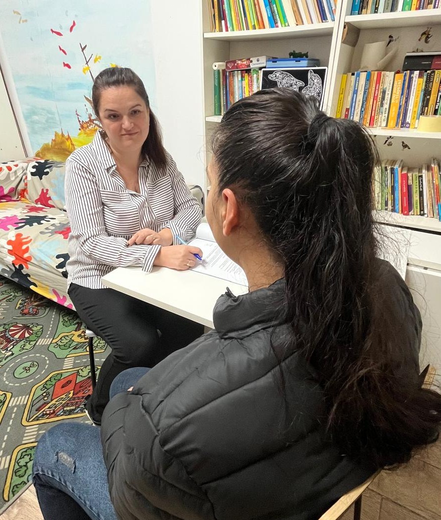 Empowering vulnerable communities: the social worker as a pillar of the SOLACE-CEE Initiative